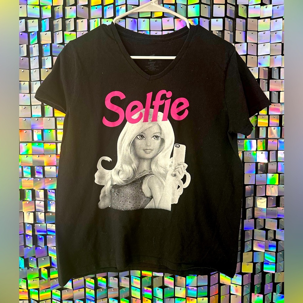 Barbie “Selfie” Graphic Tee - Black, Size M